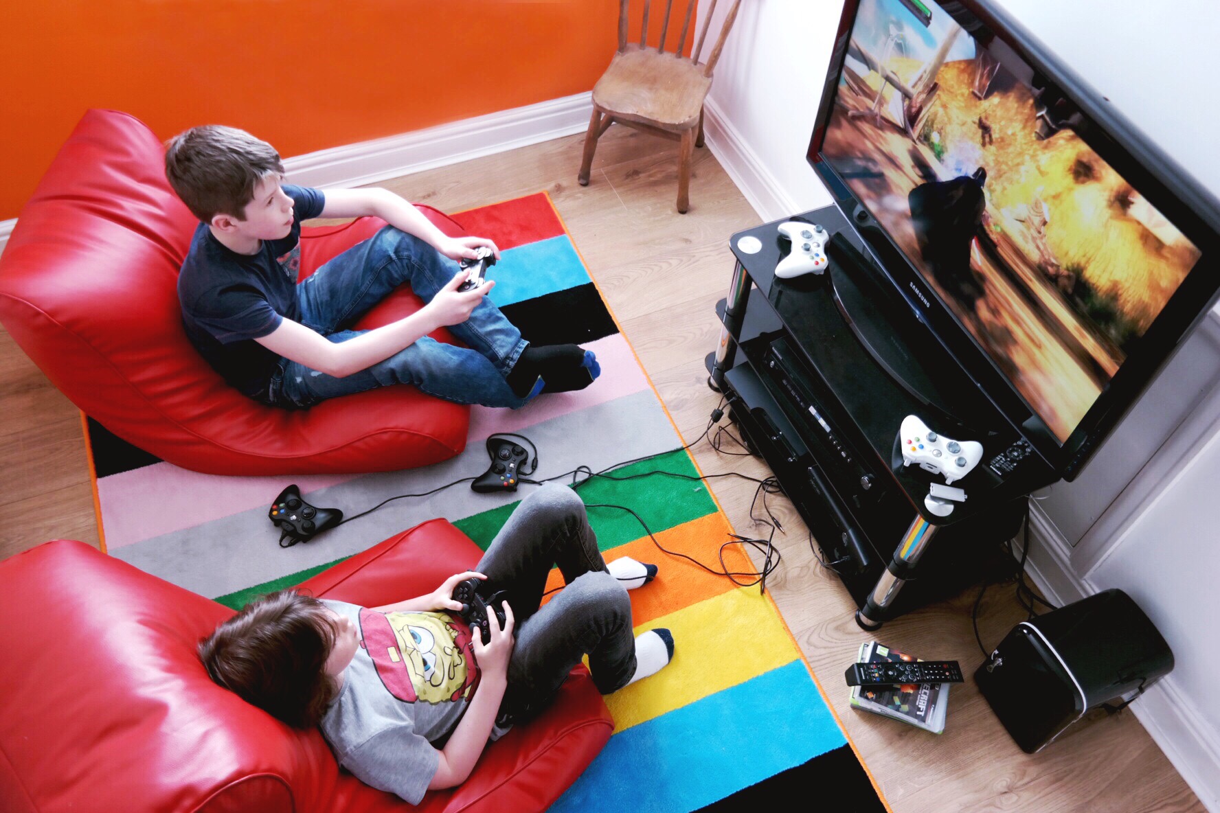 découvrez notre guide complet des jeux vidéo pour débutants : des conseils, des astuces et une sélection des meilleurs titres adaptés à tous les niveaux pour vous plonger dans l'univers du gaming.